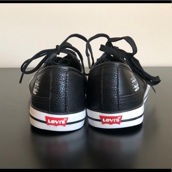 Levi's Women’s Stan Buck Sneakers, Black/White, Size 8.5 (Like New) - Picture 2 of 10